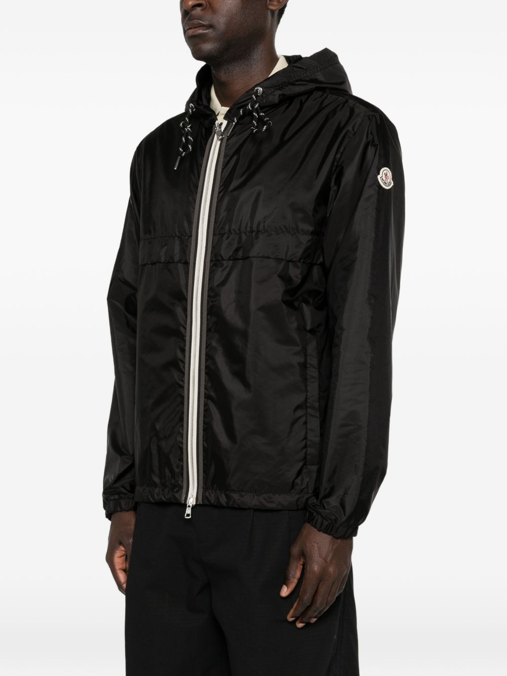 Giacca a vento Nidge con cappuccio in nero Moncler - uomo 
