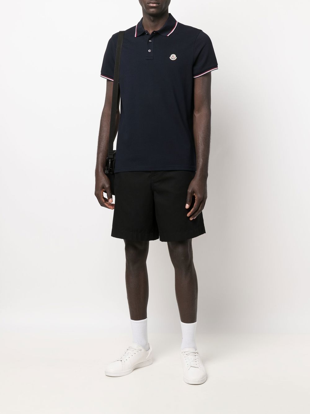 Polo con applicazione logo in blu Moncler - uomo 