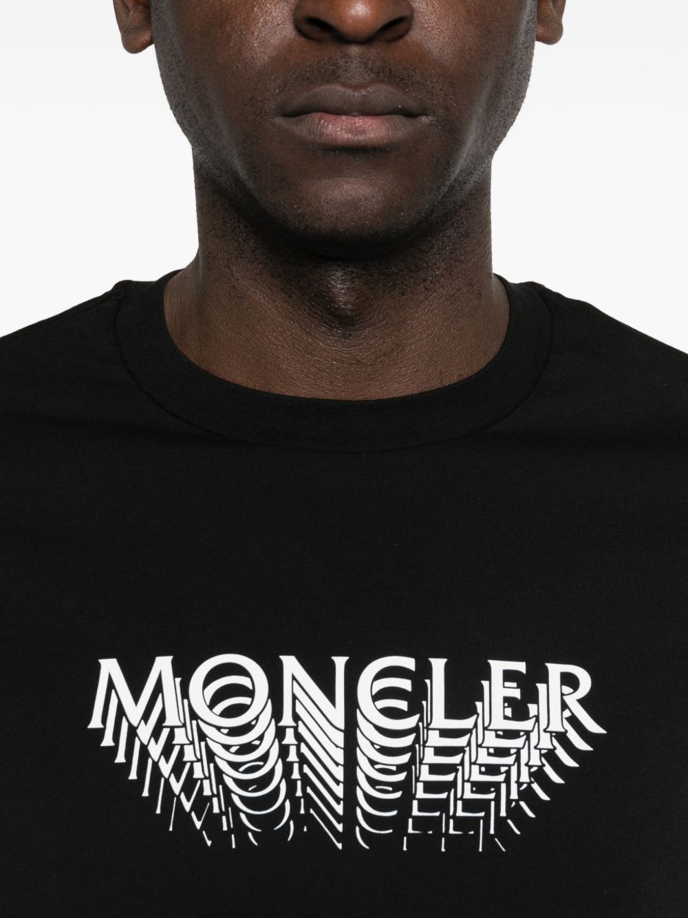 T-shirt con logo in nero Moncler - uomo 