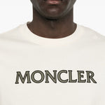 T-shirt con logo in beige Moncler - uomo 