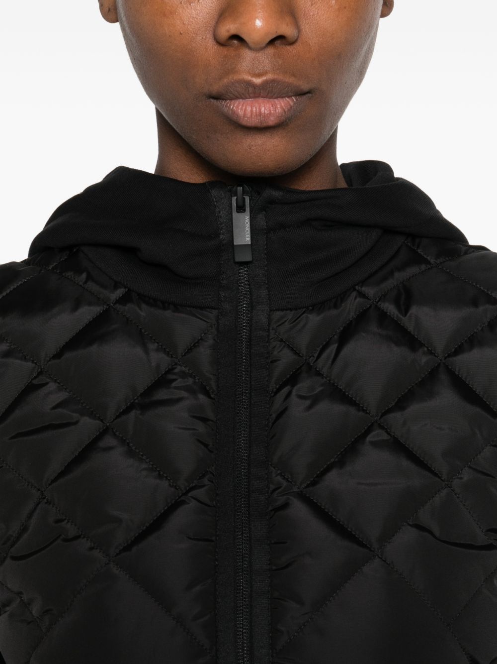 Felpa trapuntata con cappuccio in nero Moncler - donna 