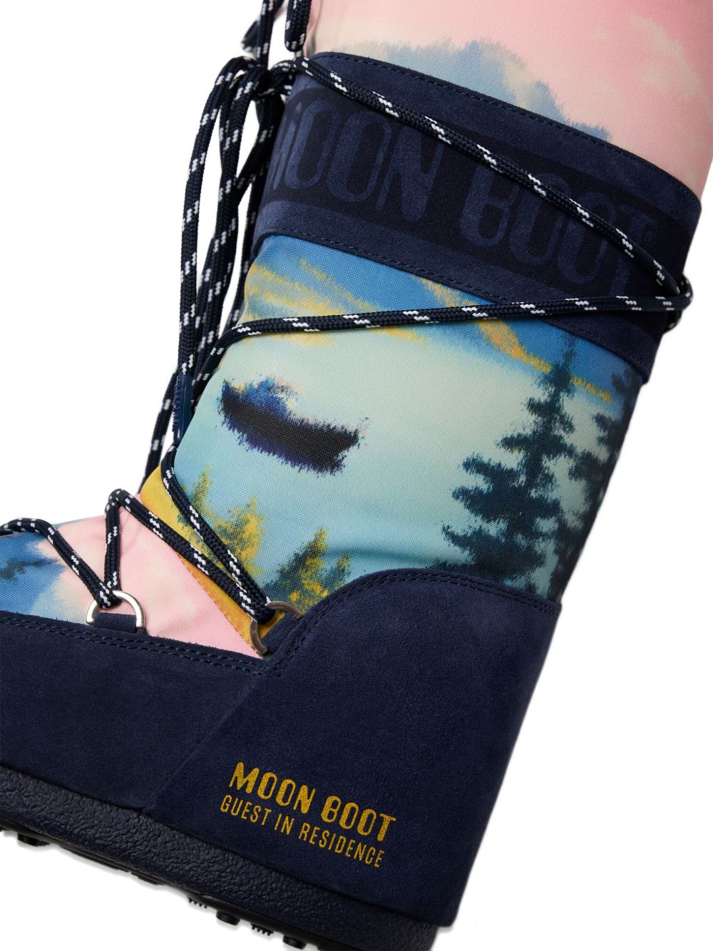 Stivali da neve con lacci e stampa grafica<BR/>multicolore Moon boot x guest in residence - donna 