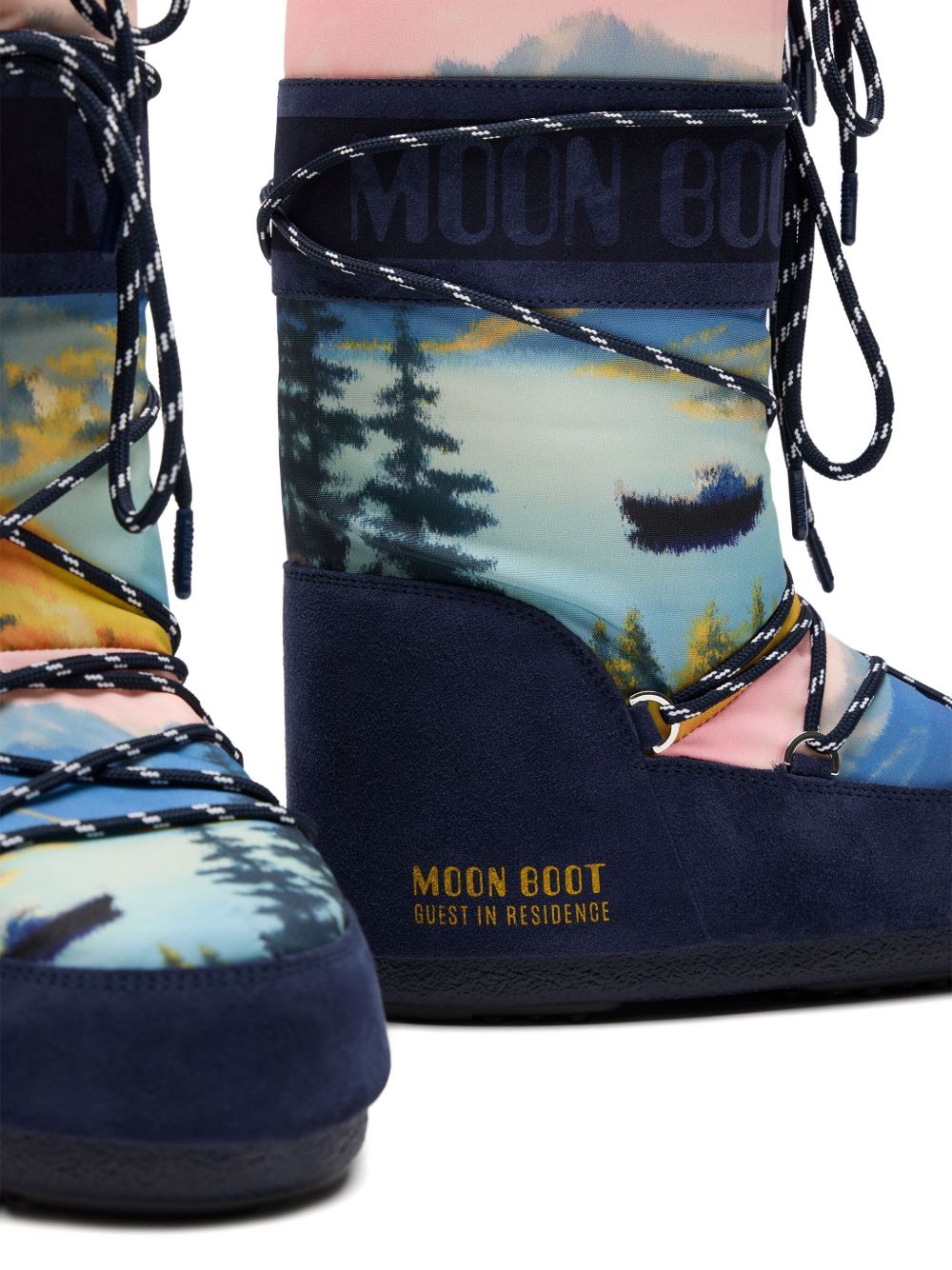 Stivali da neve con lacci e stampa grafica<BR/>multicolore Moon boot x guest in residence - donna 
