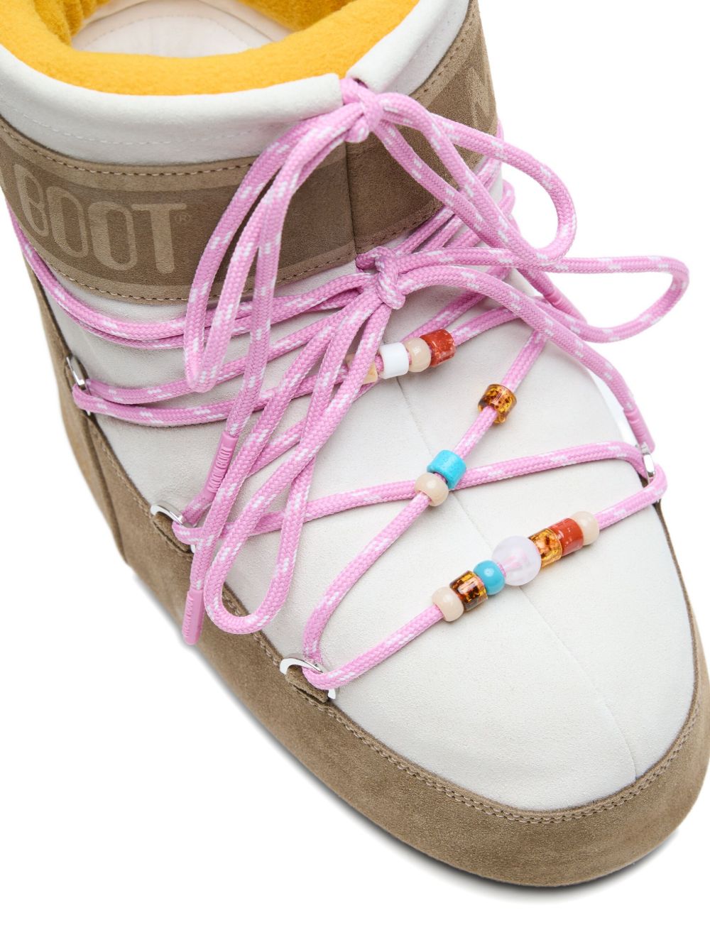 Stivaletti mb x gir icon low suede beads in beige Moon boot x guest in residence - donna 