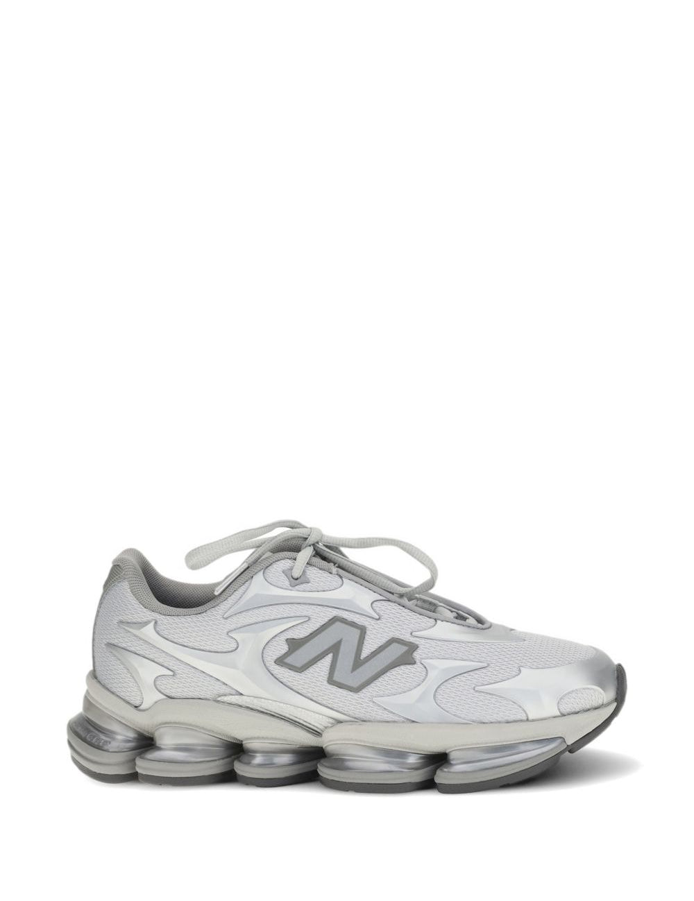 Sneakers 2000 in argento new balance - unisex 