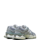 Sneakers 9060 in verde chiaro 