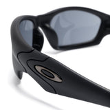 Occhiali da sole con logo in nero 