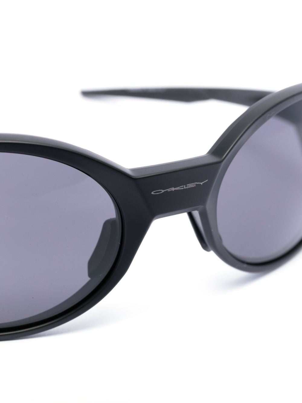 OCCHIALI DA SOLE OVALI IN NERO OAKLEY - UNISEX 