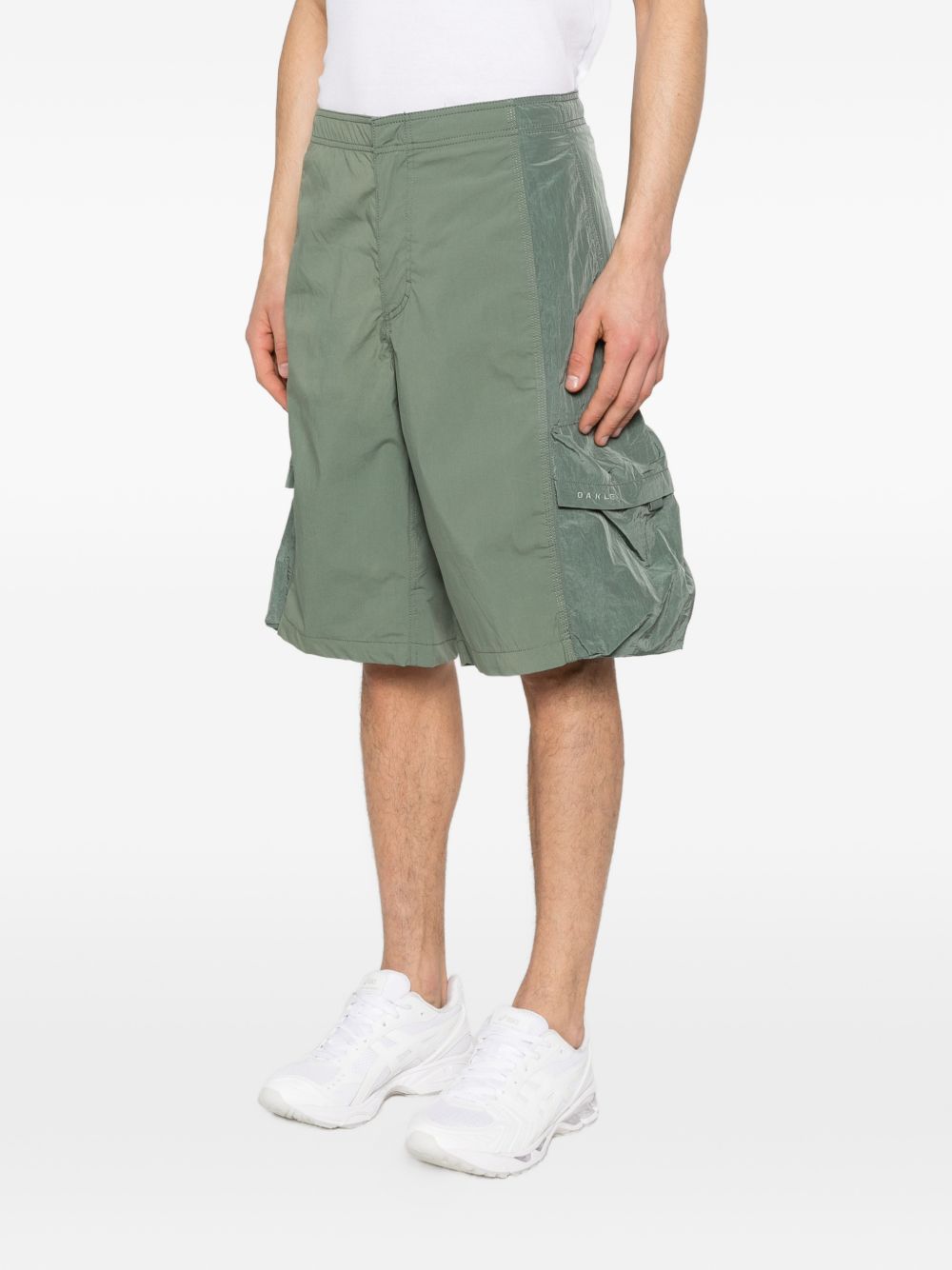 Pantaloncini cargo con pannelli in verde Oakley - uomo 