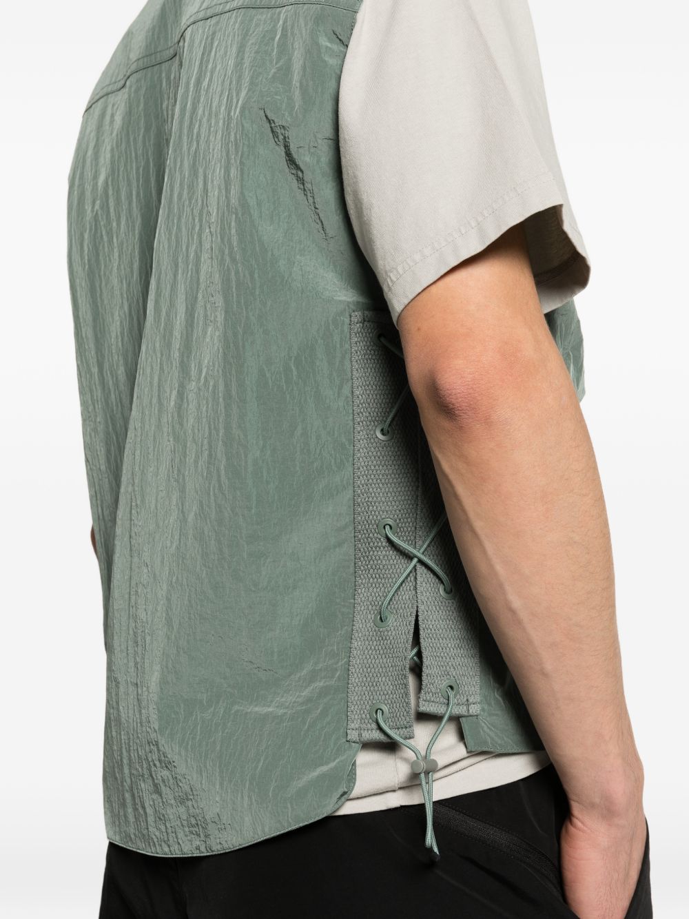 Gilet con tasca con zip in verde Oakley - uomo 