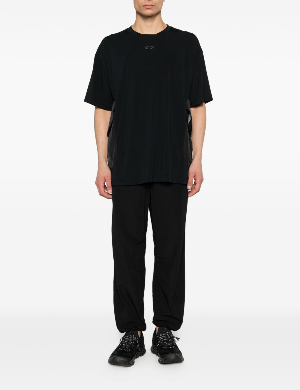T-shirt con logo e dettaglio in nero Oakley - uomo 