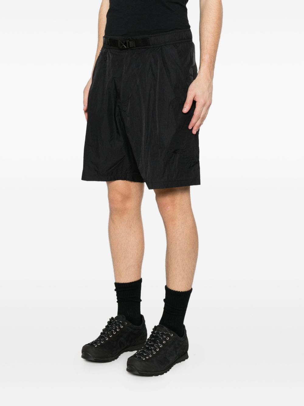 Shorts con vita elasticata in nero Oakley- uomo 