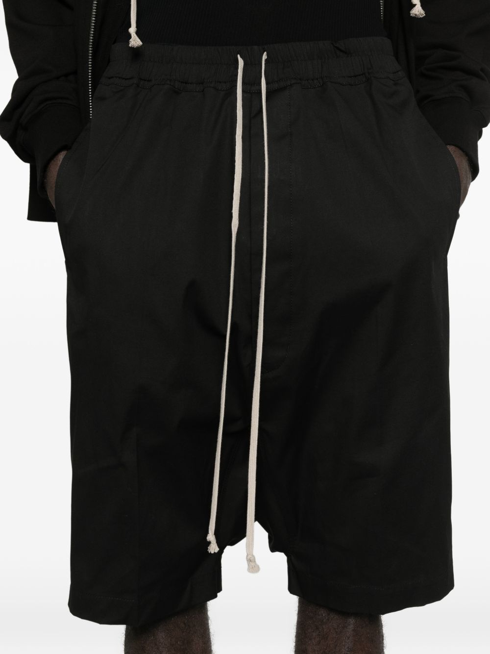 Bermuda con cavallo basso in nero Rick owens - uomo 