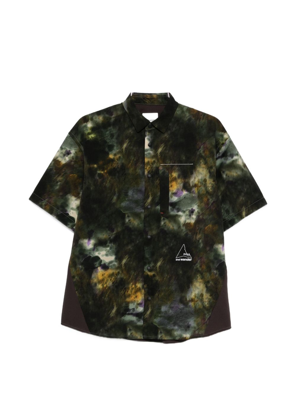 Camicia a maniche corte con stampa grafica in verde Roa x and wander - uomo 