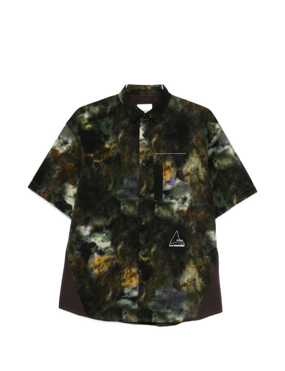 Camicia a maniche corte con stampa grafica in verde Roa x and wander - uomo 