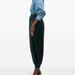 Pantaloni plissettati con polsini in verde Rowen Rose - donna 