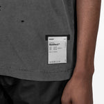 T-shirt con effetto vissuto in nero Satisfy - unisex 