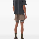 T-shirt con effetto vissuto in nero Satisfy - unisex 