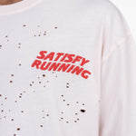 T-shirt con effetto vissuto in bianco Satisfy - unisex 