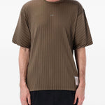 T-shirt AuraLite™ plissettata in verde Satisfy - unisex 