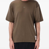 T-shirt AuraLite™ plissettata in verde Satisfy - unisex 