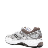 Sneakers Progrid Omni 9 in bianco e marrone 
