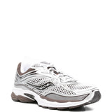 Sneakers Progrid Omni 9 in bianco e marrone 
