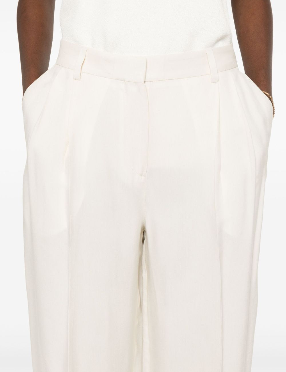 Pantaloni fluidi a doppia piega in bianco Toteme - donna 