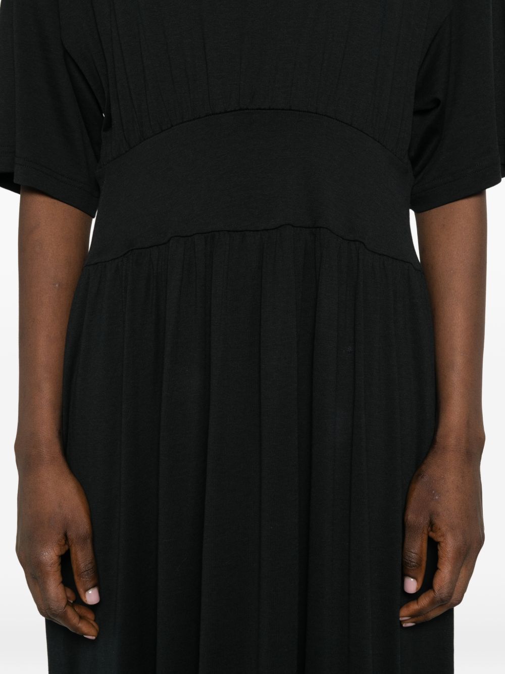 Abito midi plissettato in nero Toteme - donna 