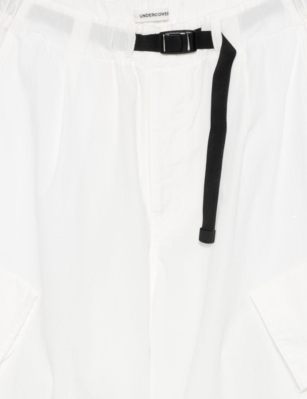 Pantaloncini con chiusura a fibbia in bianco Undercover - uomo 