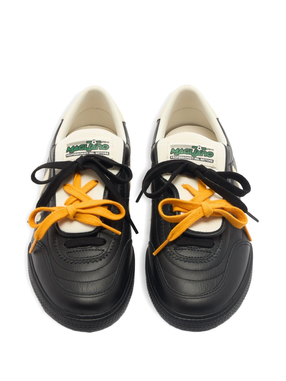 Sneakers con linguetta panenka in nero Veja x magliano - donna 