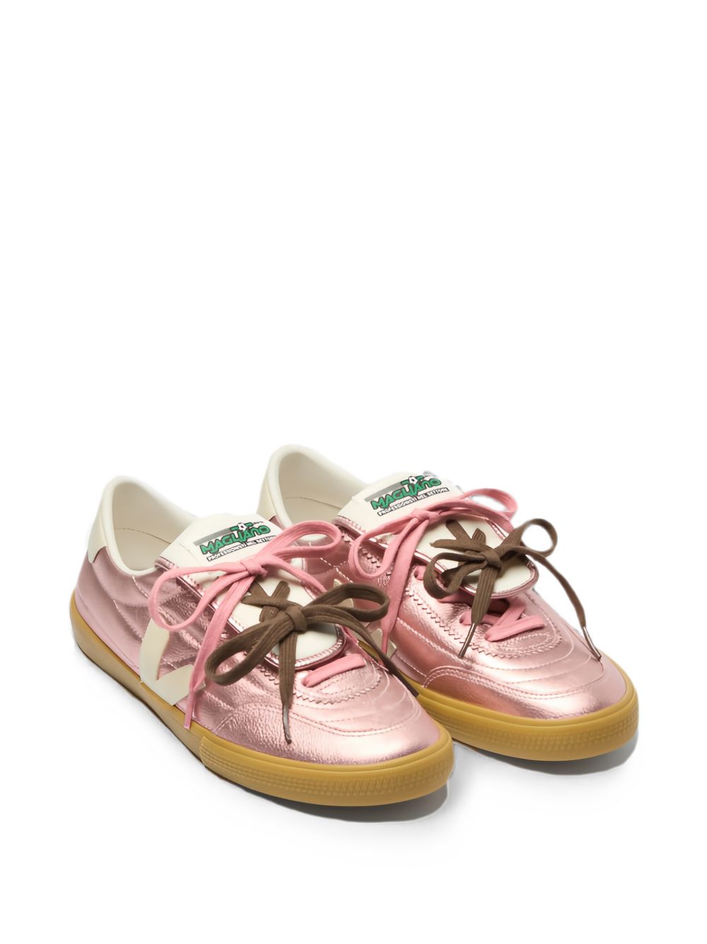 Sneakers con linguetta panenka in rosa Veja x magliano - donna 