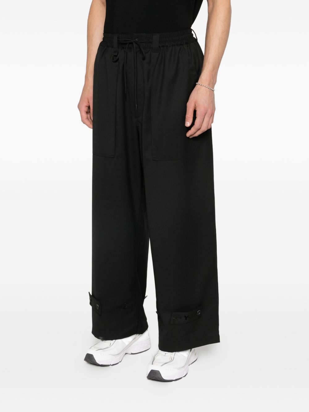 Pantaloni con coulisse in nero Y-3 - uomo 
