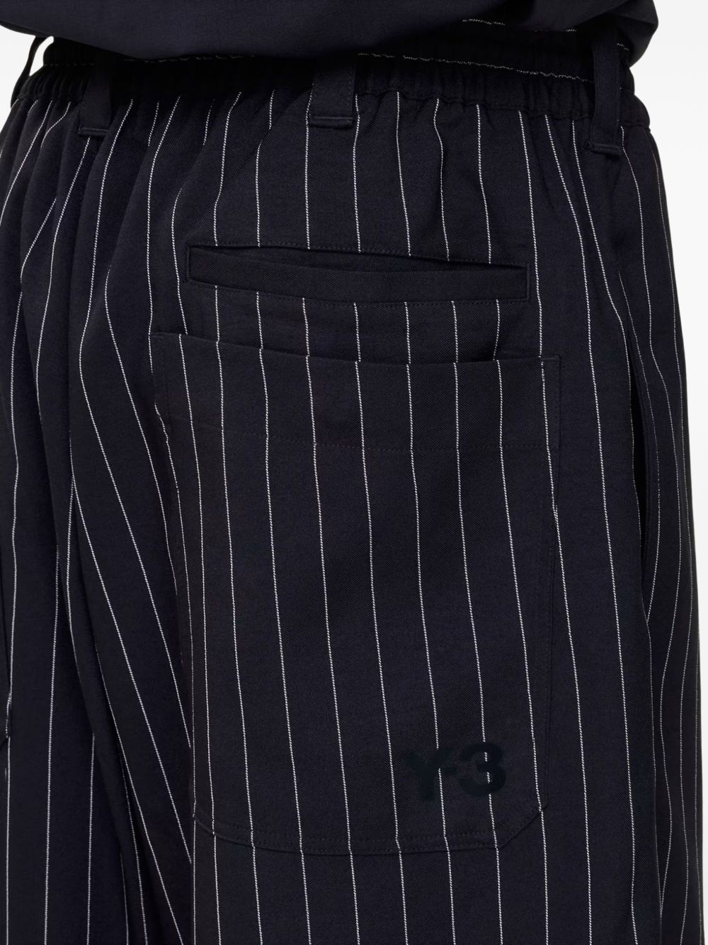 Bermuda gessati con coulisse in nero Y-3 - uomo 