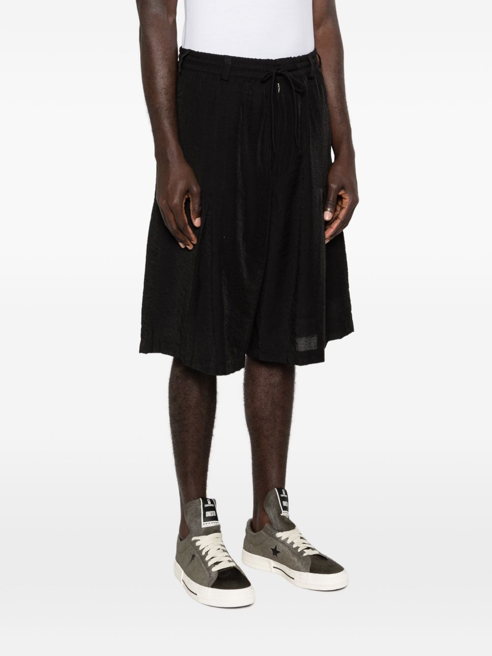 Pantaloncini con coulisse e pieghe in neroY-3 - uomo 