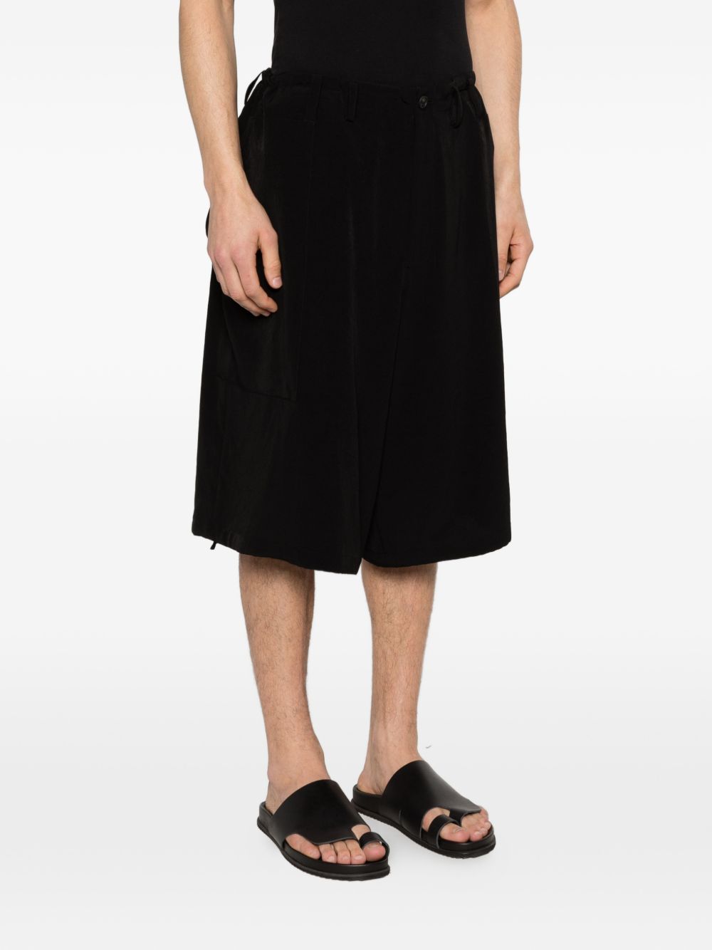 Shorts con tasche in nero Yohji yamamoto - uomo 