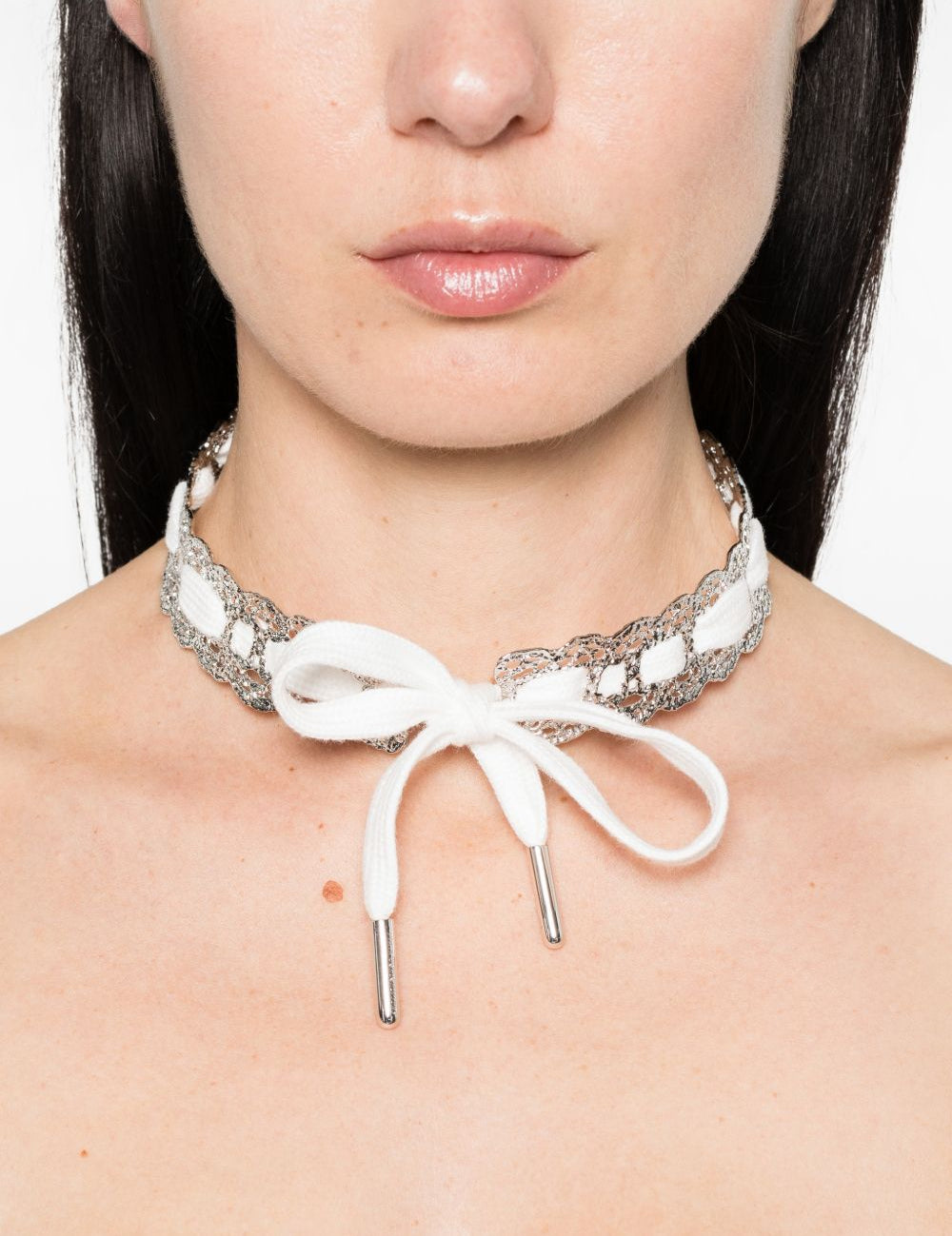 Collana n pizzo con fiocco in bianco Yvmin - donna 