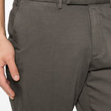 Pantaloni chino con passanti per cintura in grigio Zegna - uomo 