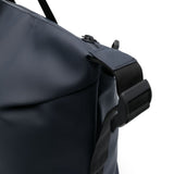 Borsone Hilo Weekend in blu di Rains - unisex 