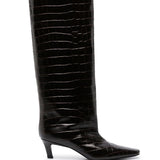 Stivali goffrati con effetto coccodrillo in marrone Toteme - donna 