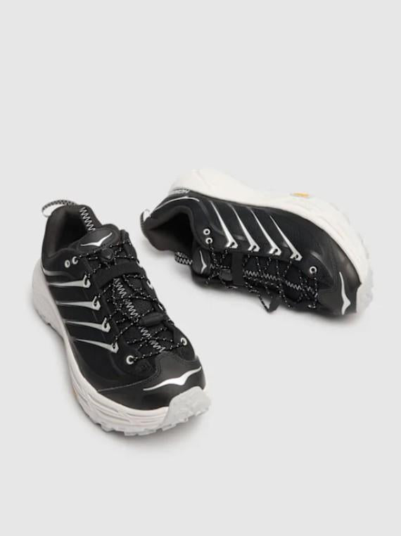 Sneakers Mafate Three 2 in nero e bianco Hoka - uomo 