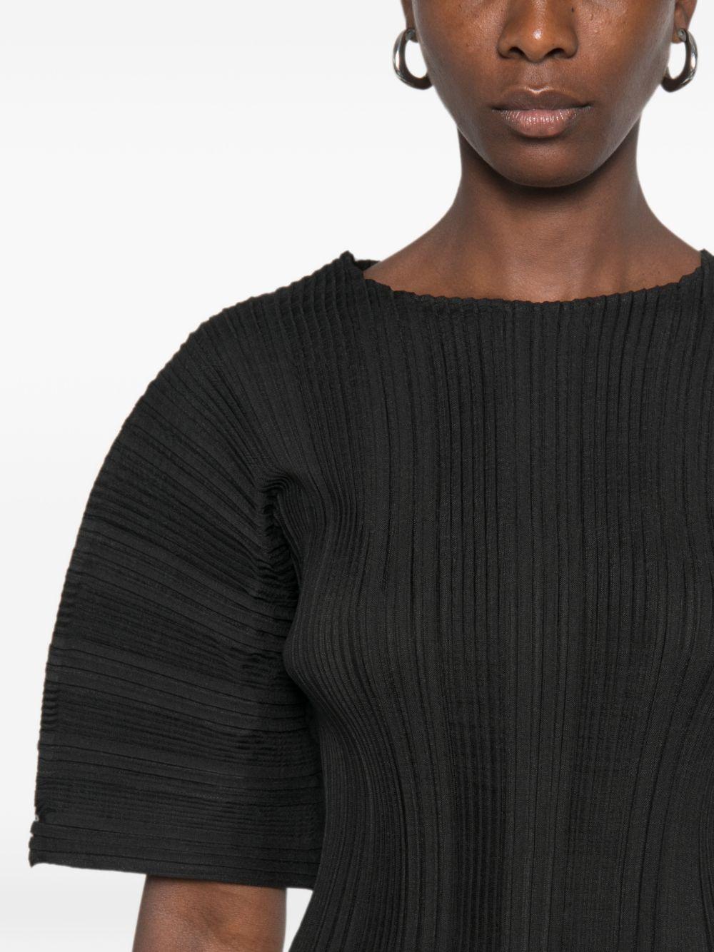 Top  plissettato in nero 
