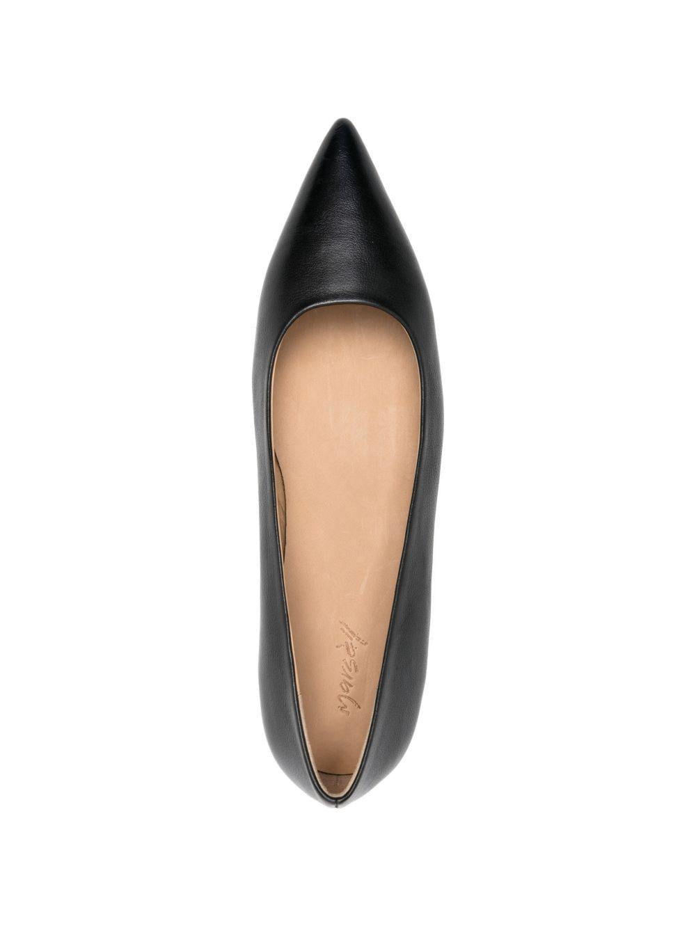Decollete a punta spino in nero Marsell - donna 