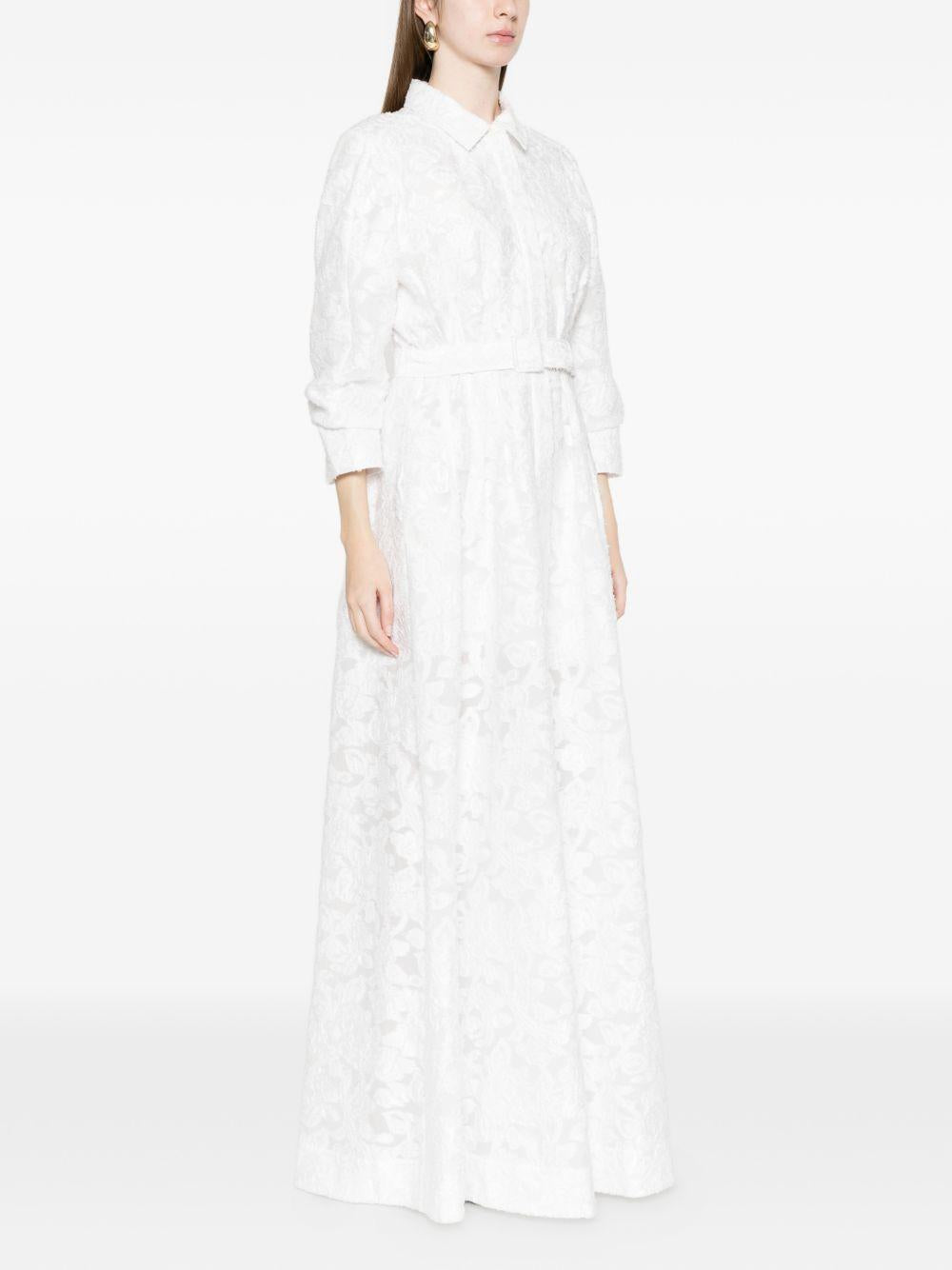Abito lungo Courtney con cintura e decorazioni floreali in bianco Simkhai - donna 
