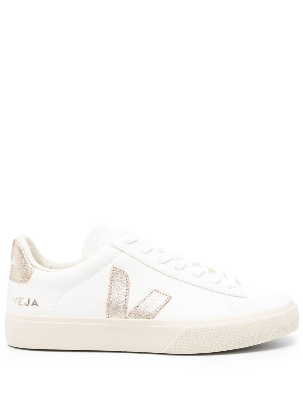 Sneakers Campo in bianco e oro Veja - uomo 