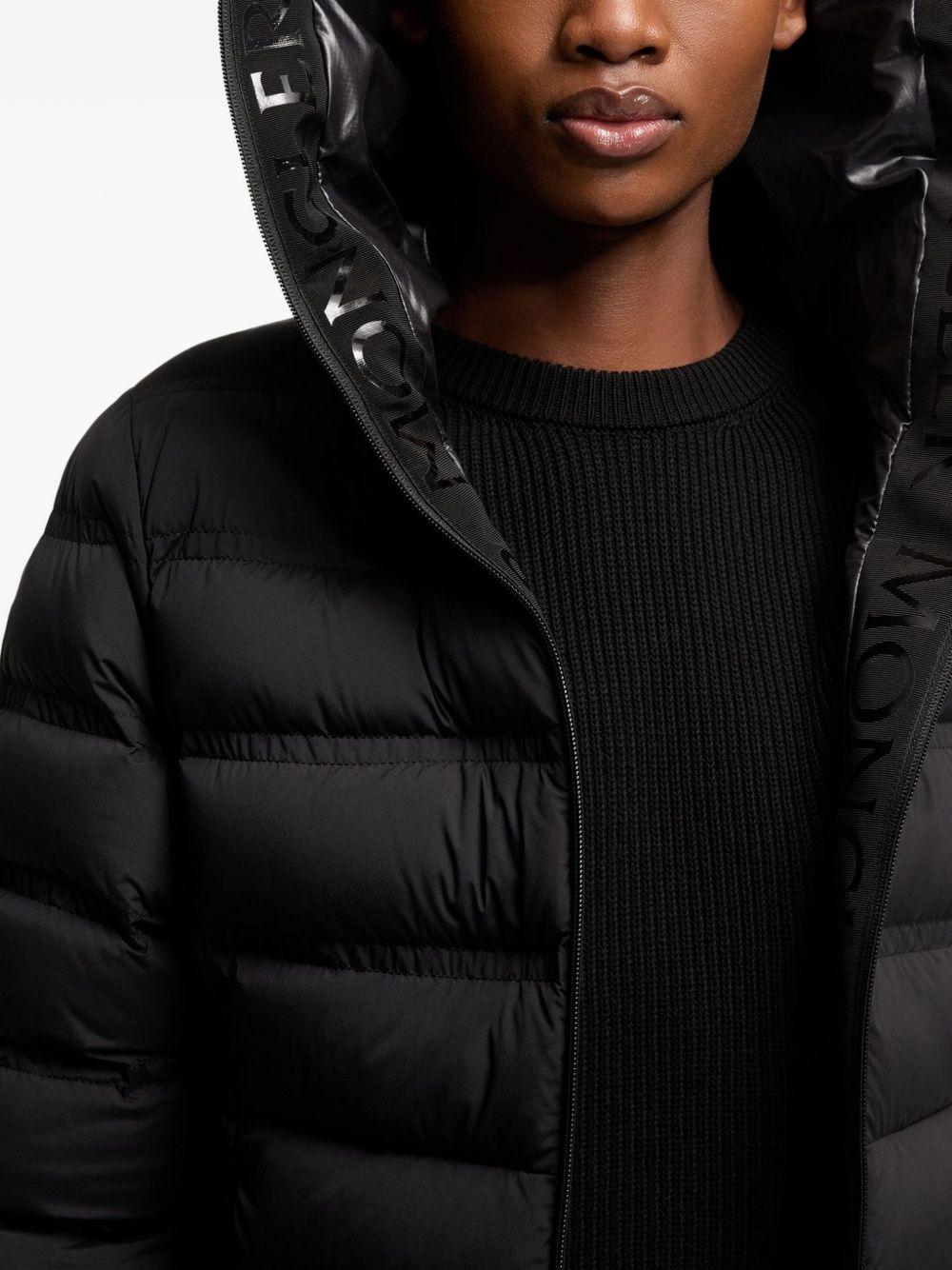 Piumino con cappuccio alete in nero Moncler - donna 