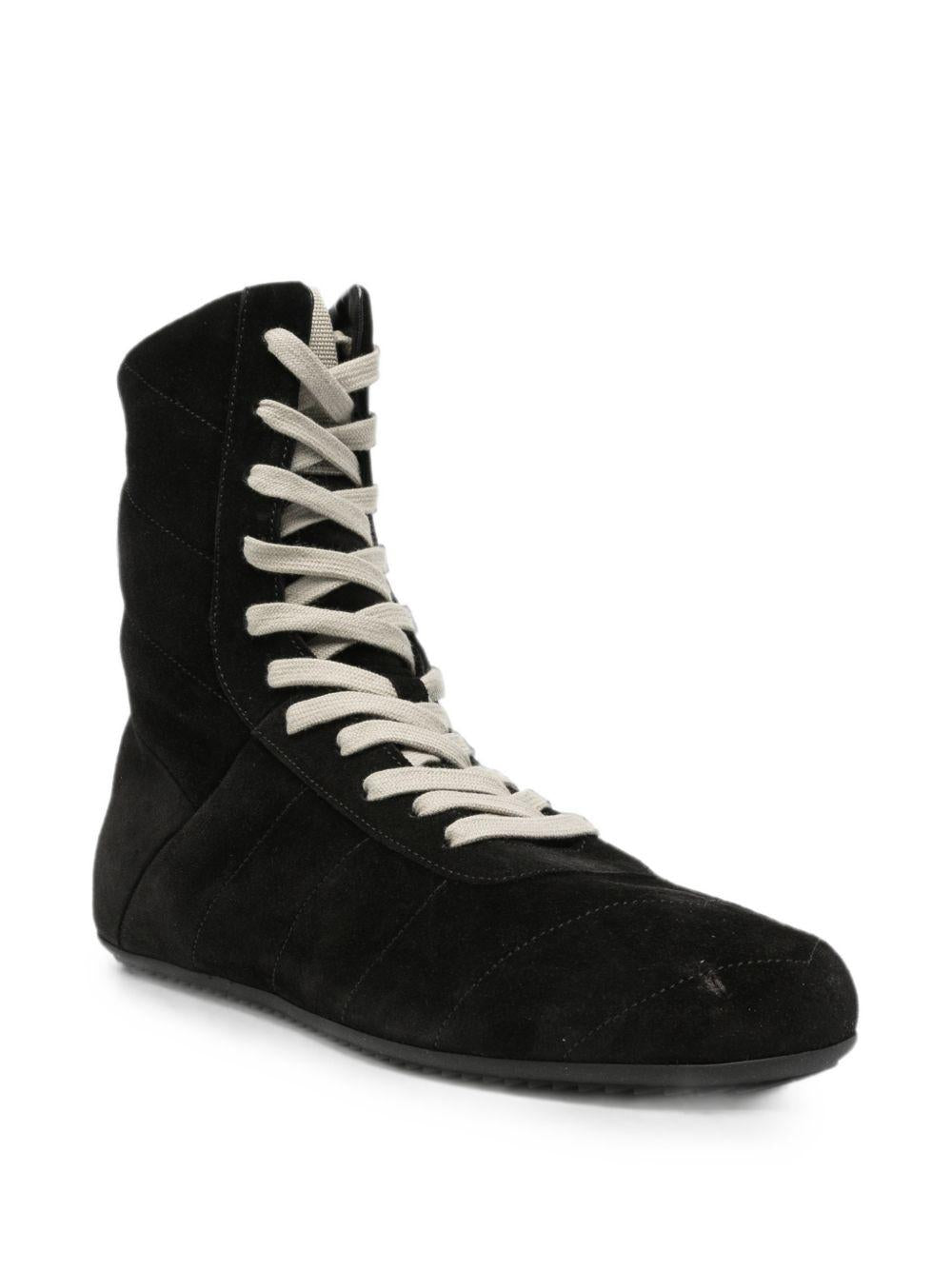 Sneakers alte in suede in nero 