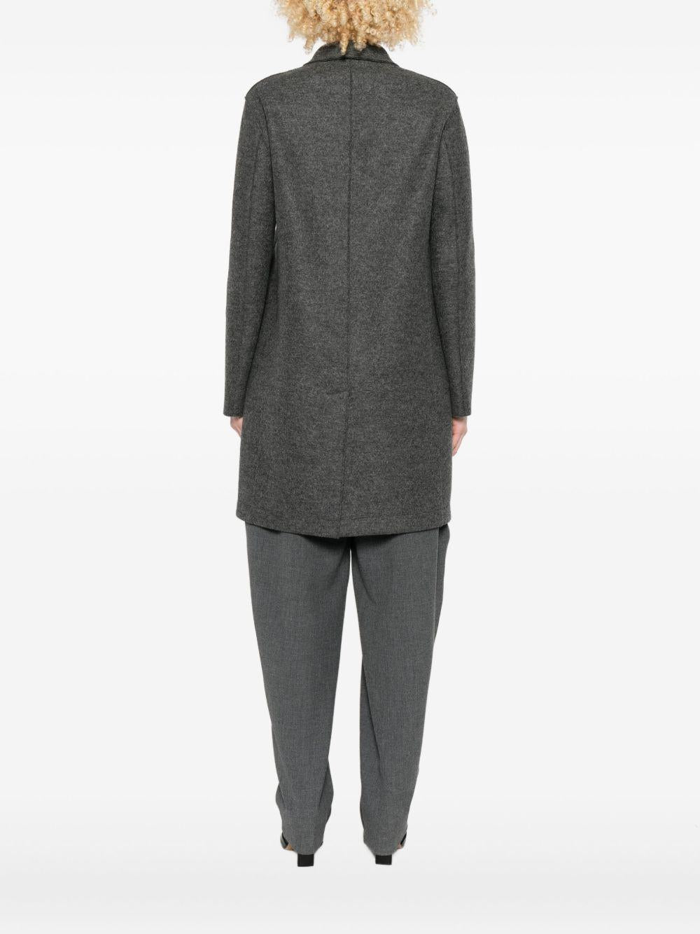 Cappotto con applicazione e bottoni in grigio Harris Wharf London - donna 