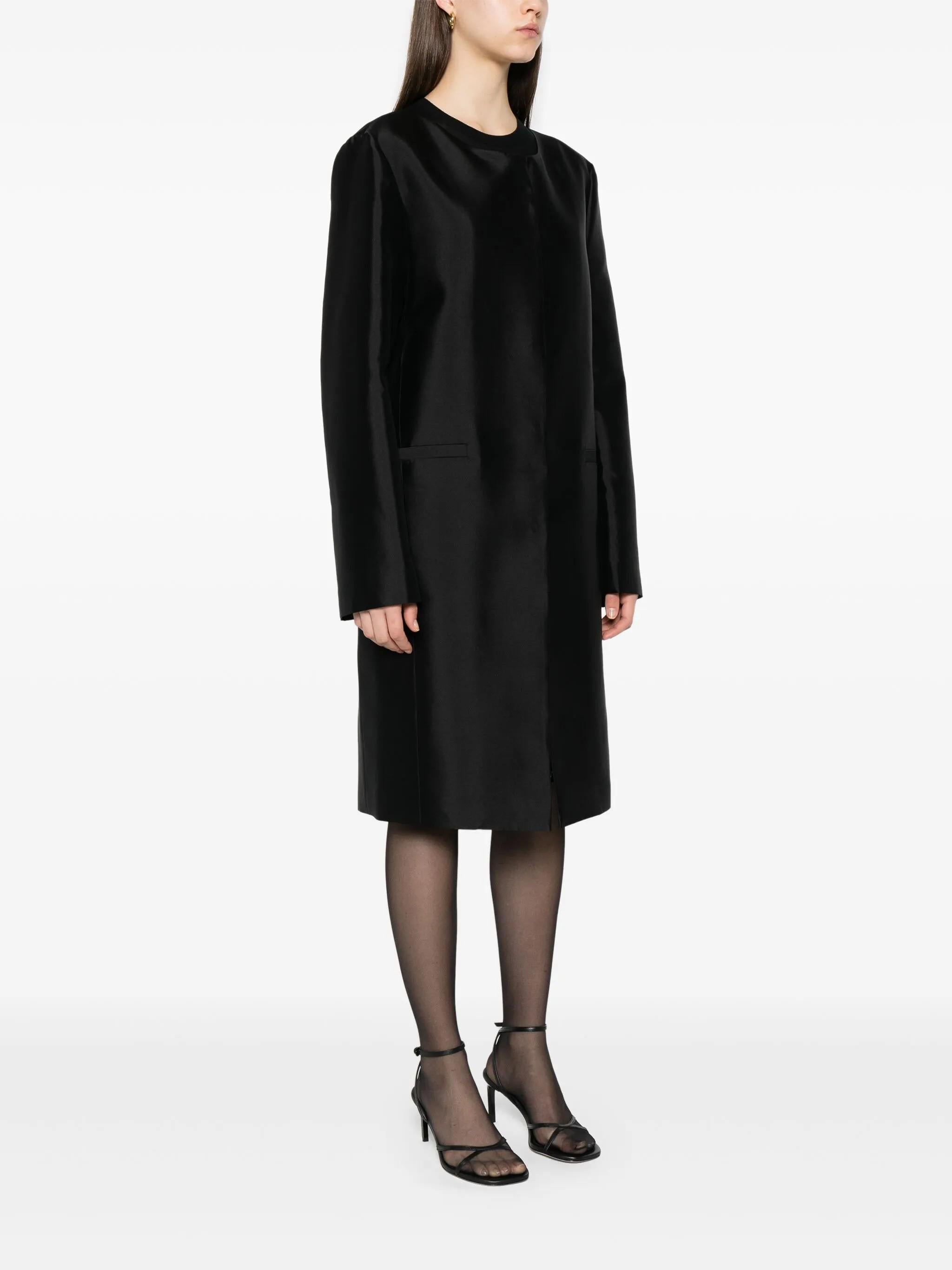 Cappotto senza colleto in seta in nero Toteme - donna 