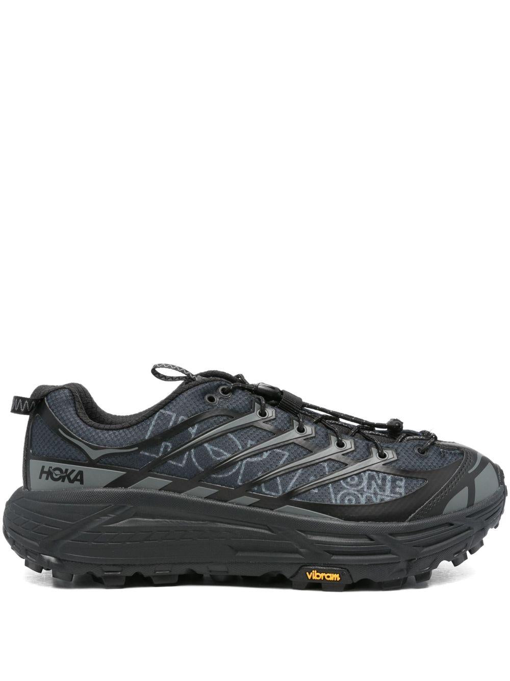 Sneakers Mafate Three2 Wordmark in nero 